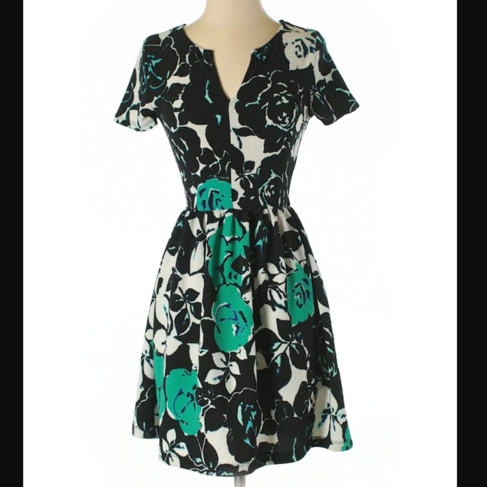 Everly Black and Green Floral Mini Dress